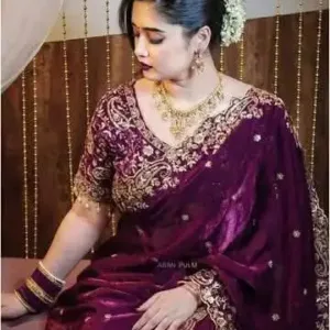 ভাইরাল মাদুরী শাড়ীর ব্লাউজের