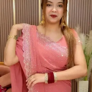 ভাইরাল পিঙ্কের মাদুরী শাড়ীর